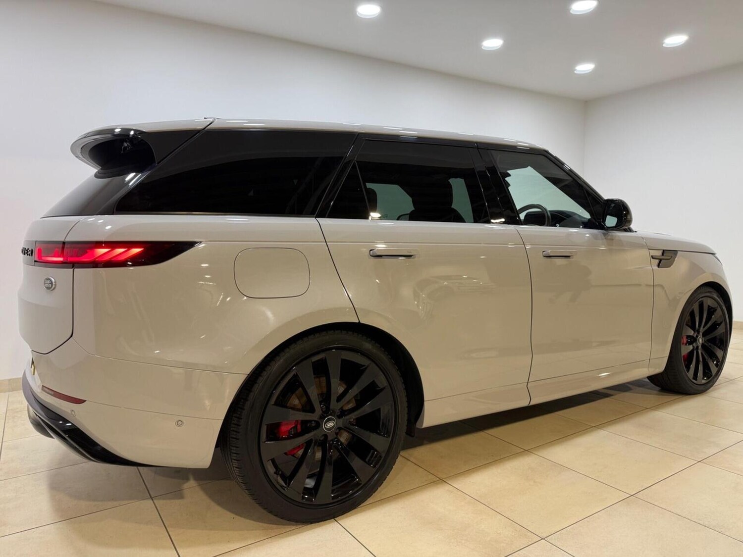 Used Land Rover Range Rover Sport 2023 for sale - 77551383: Photo 11