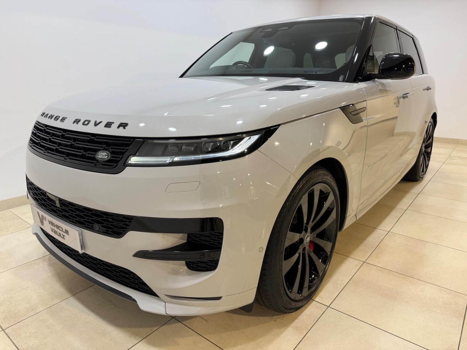 Used Land Rover Range Rover Sport 2023 for sale - 77551383: Photo 2