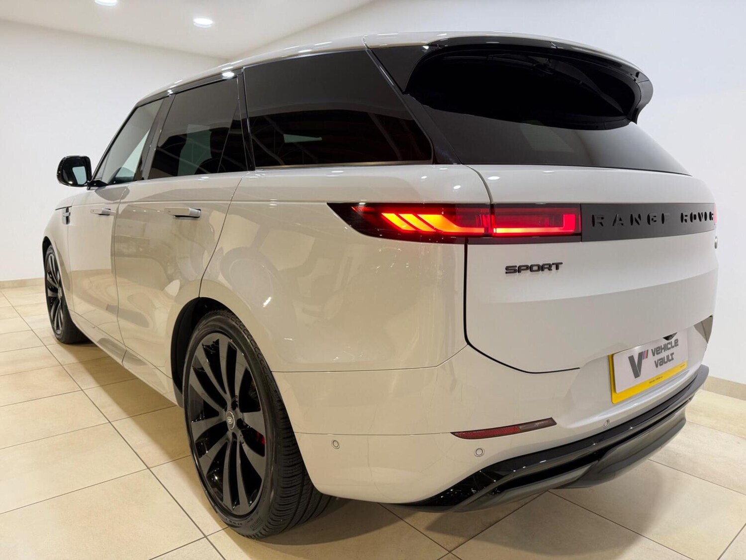 Used Land Rover Range Rover Sport 2023 for sale - 77551383: Photo 8