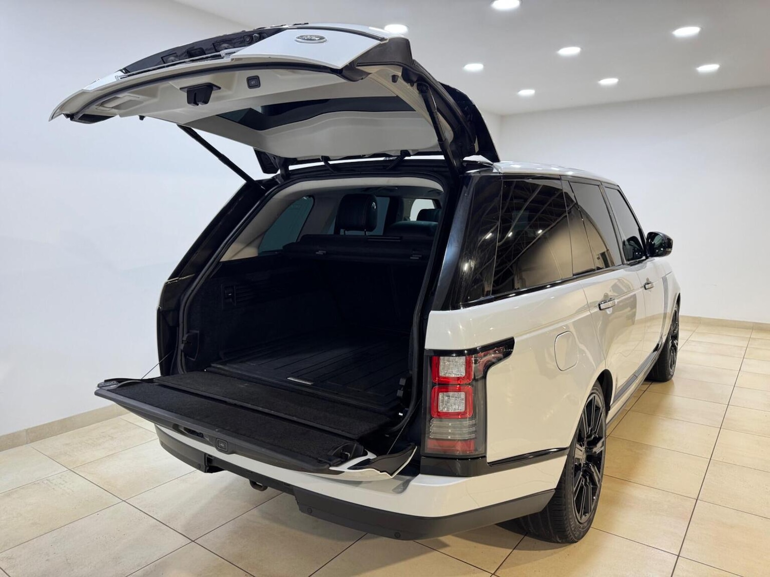 Used Land Rover Range Rover 2016 for sale - 77551388: Photo 6