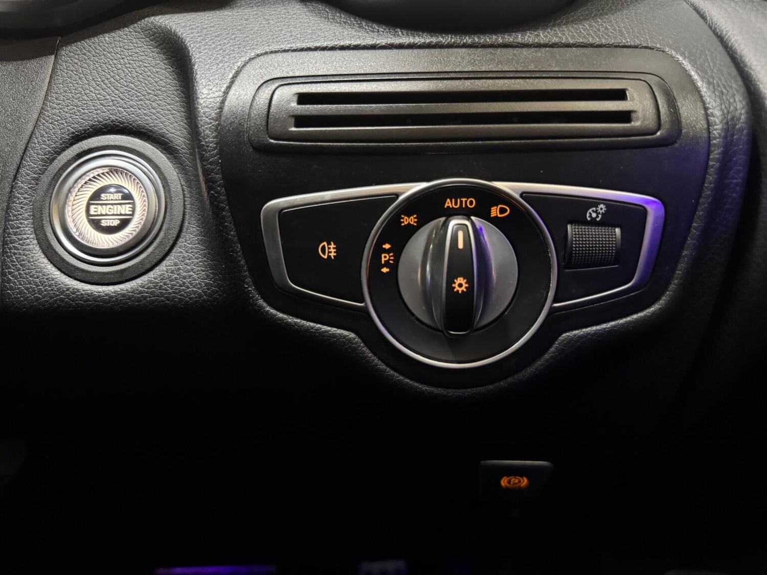 Used Mercedes-Benz GLC 2021 for sale - 77548200: Photo 12