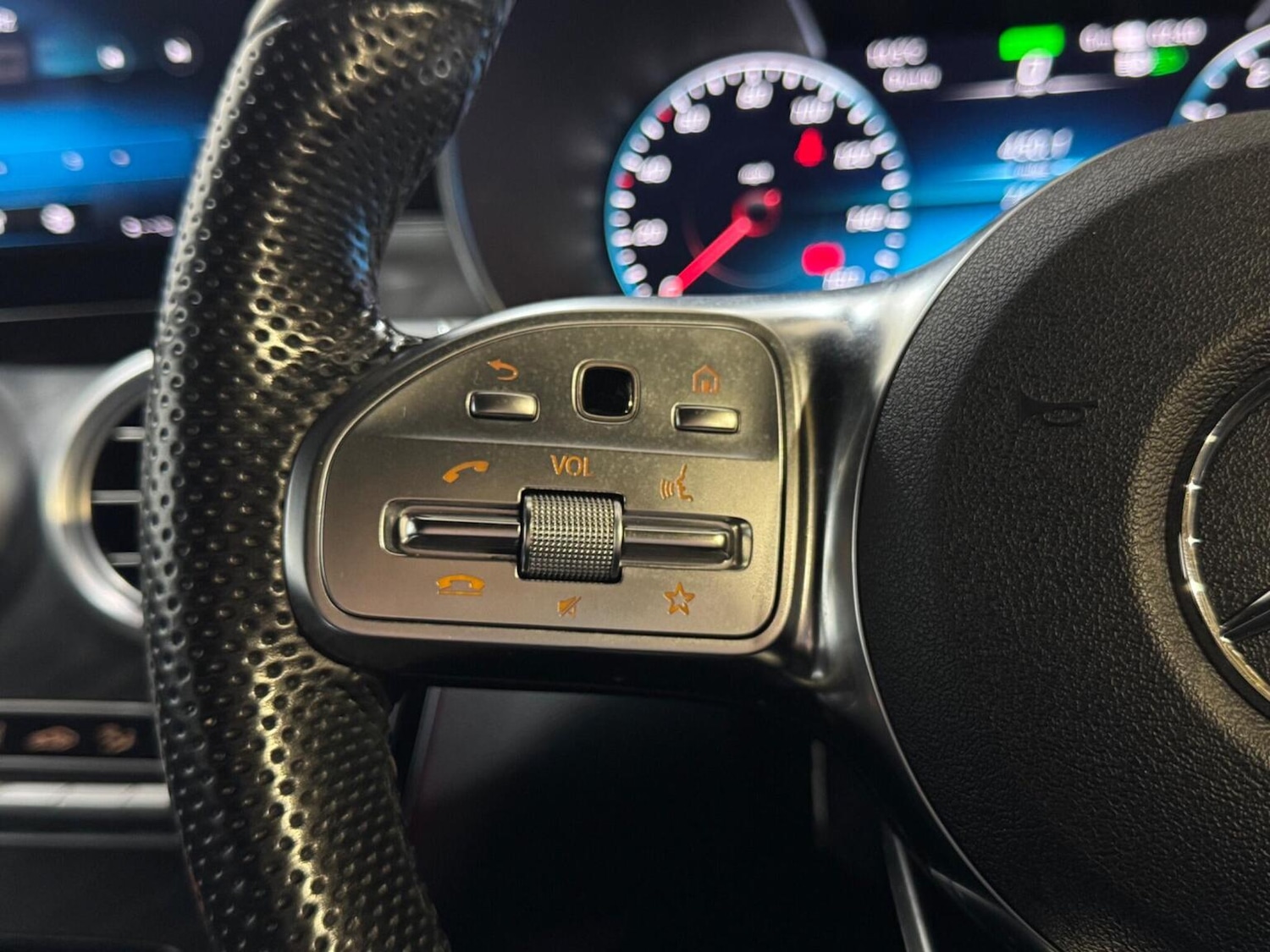 Used Mercedes-Benz GLC 2021 for sale - 77548200: Photo 14