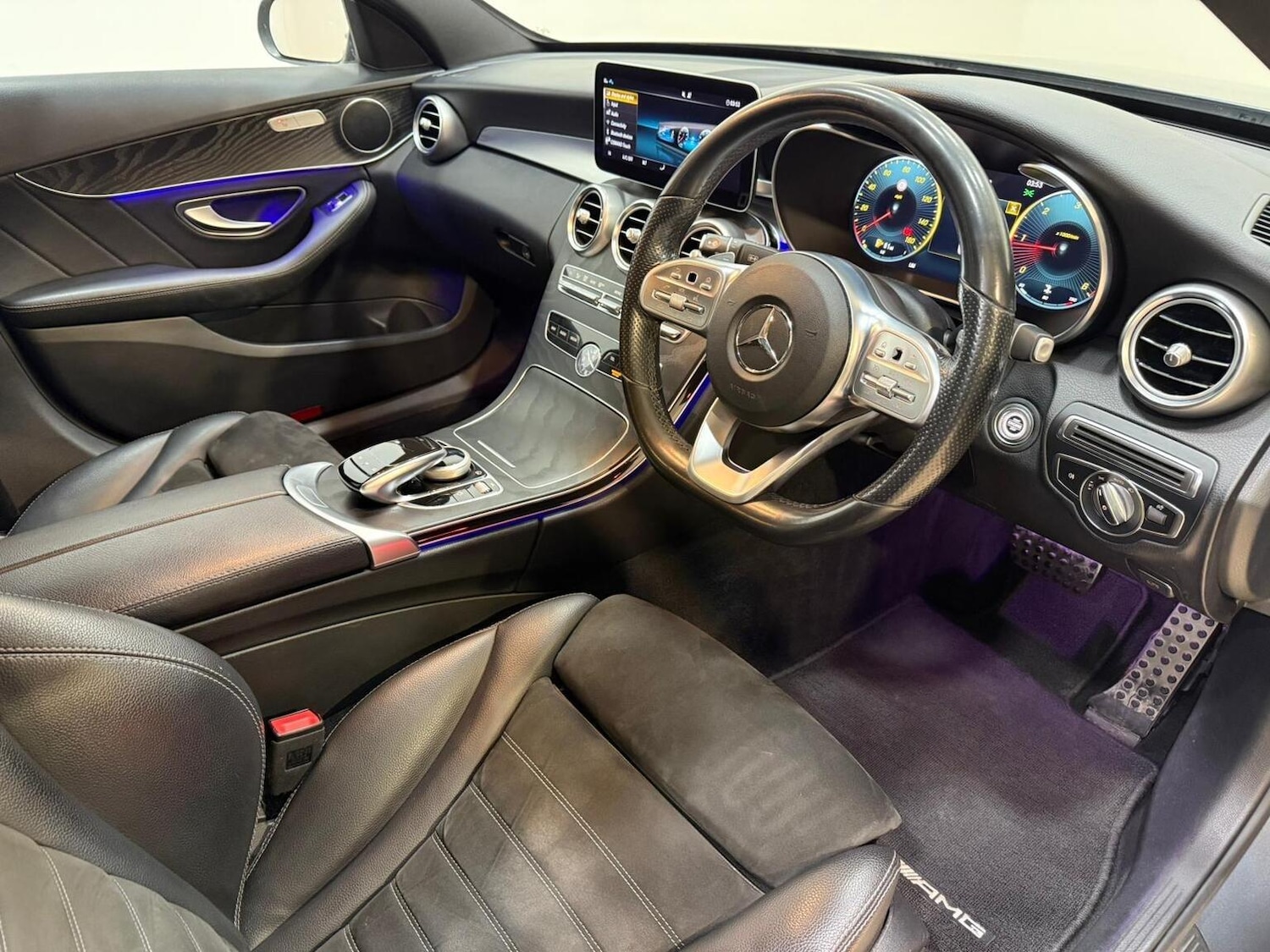 Used Mercedes-Benz C Class 2019 for sale - 78060544: Photo 3