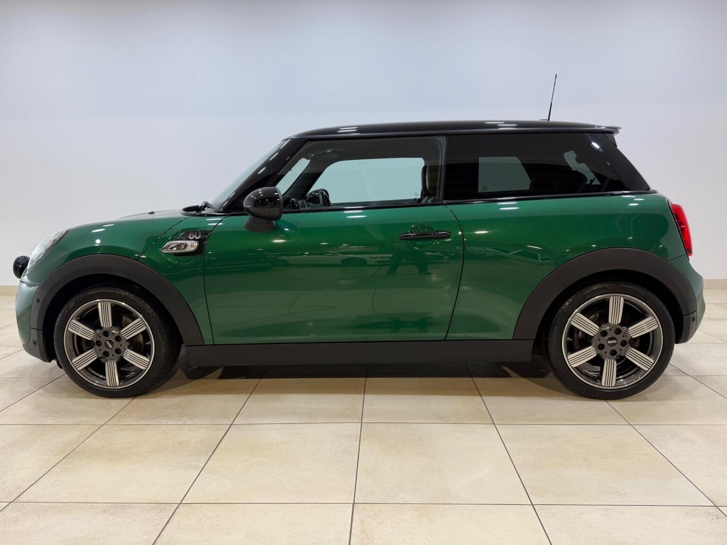 Used MINI Hatch 2019 for sale - 77551375: Photo 4