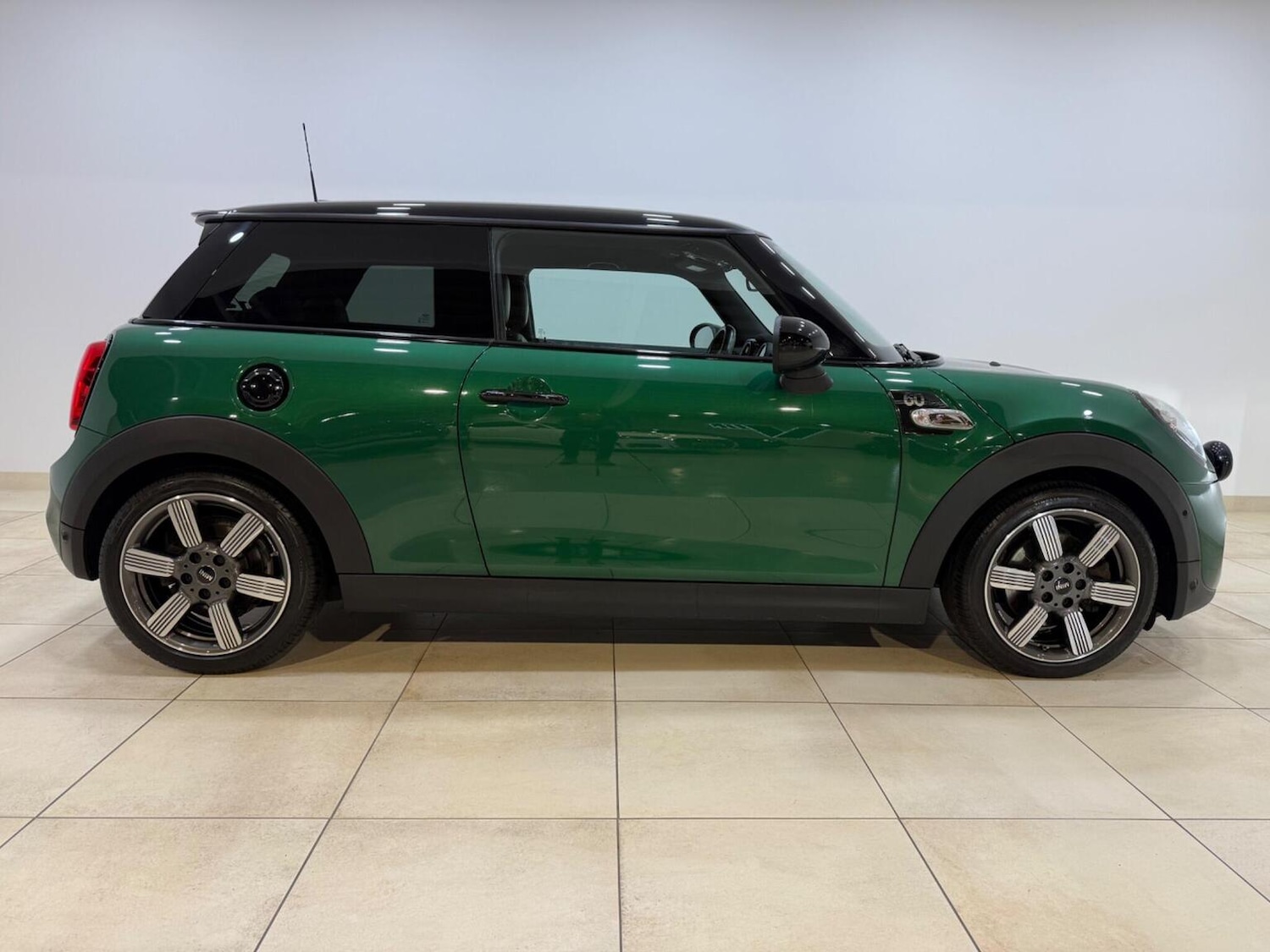 Used MINI Hatch 2019 for sale - 77551375: Photo 8