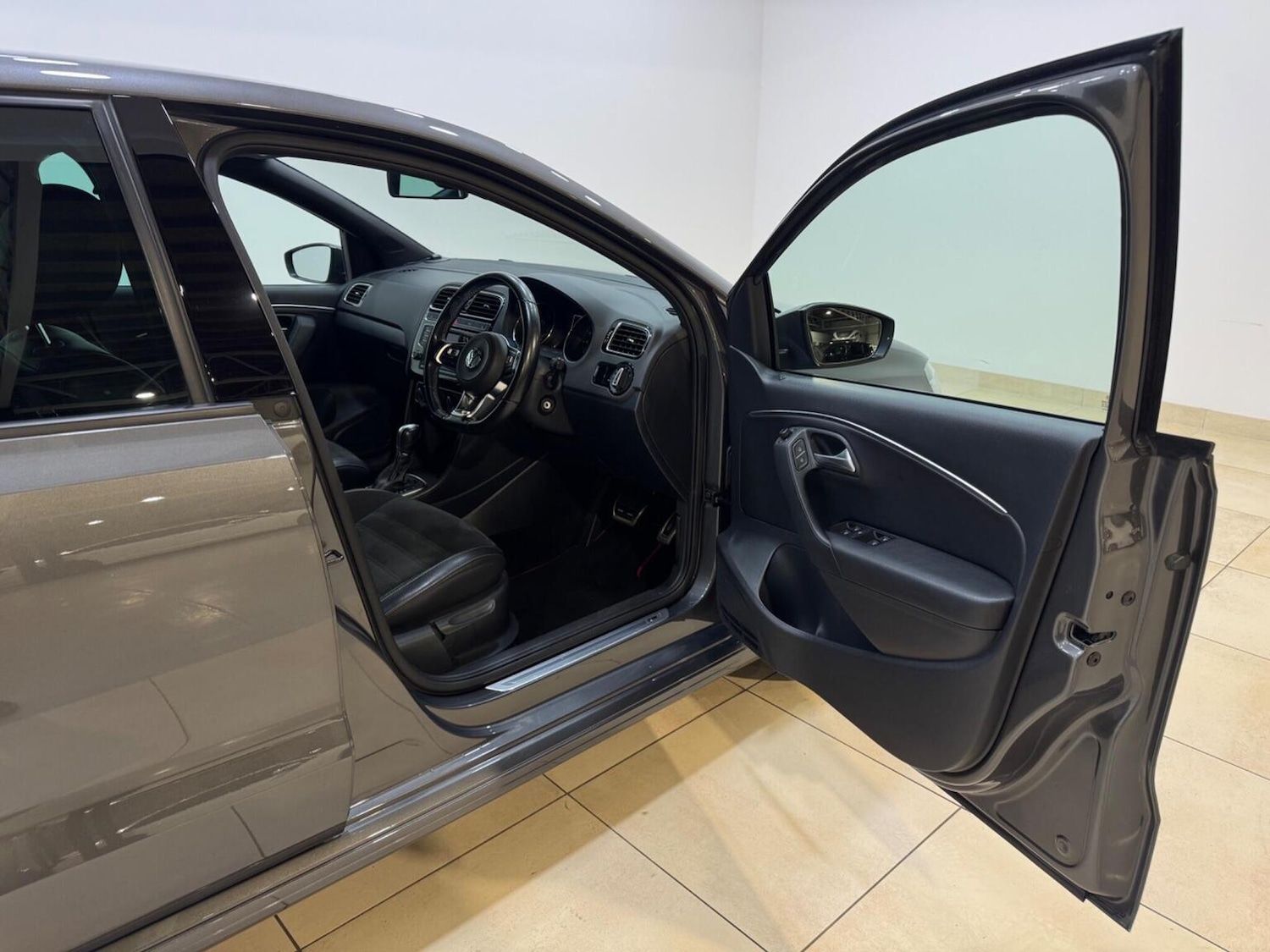 Used Volkswagen Polo 2017 for sale - 77649565: Photo 27