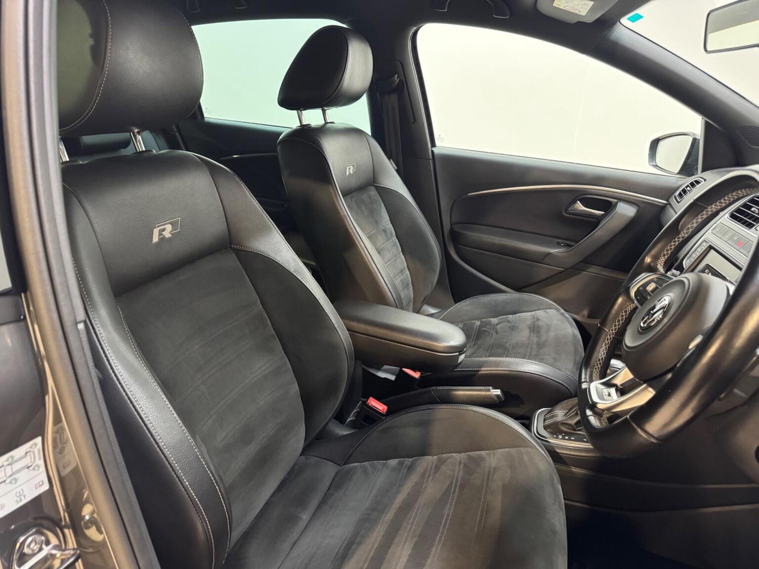 Used Volkswagen Polo 2017 for sale - 77649565: Photo 8