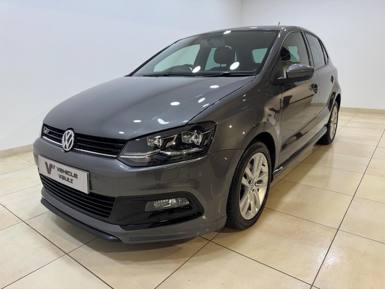 Used Volkswagen Polo 2017 for sale - 77551365: Photo 2