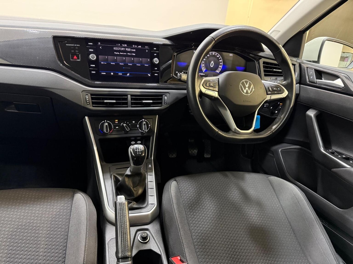 Used Volkswagen Polo 2023 for sale - 77548303: Photo 15