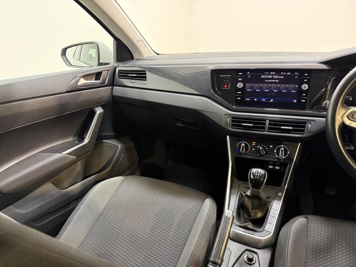 Used Volkswagen Polo 2023 for sale - 77548303: Photo 16