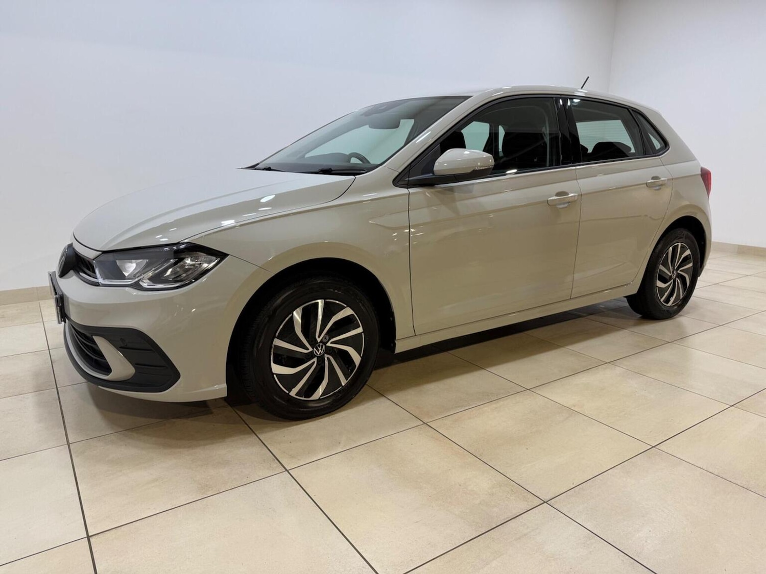 Used Volkswagen Polo 2023 for sale - 77548303: Photo 6