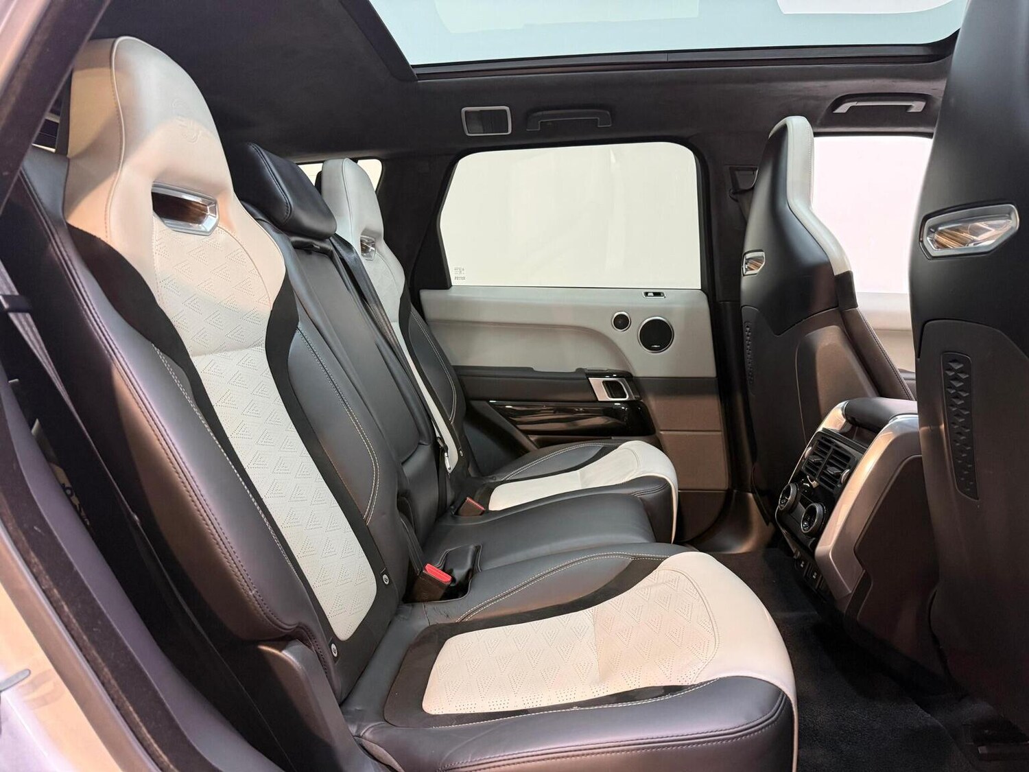 Used Land Rover Range Rover Sport 2018 for sale - 77551378: Photo 18