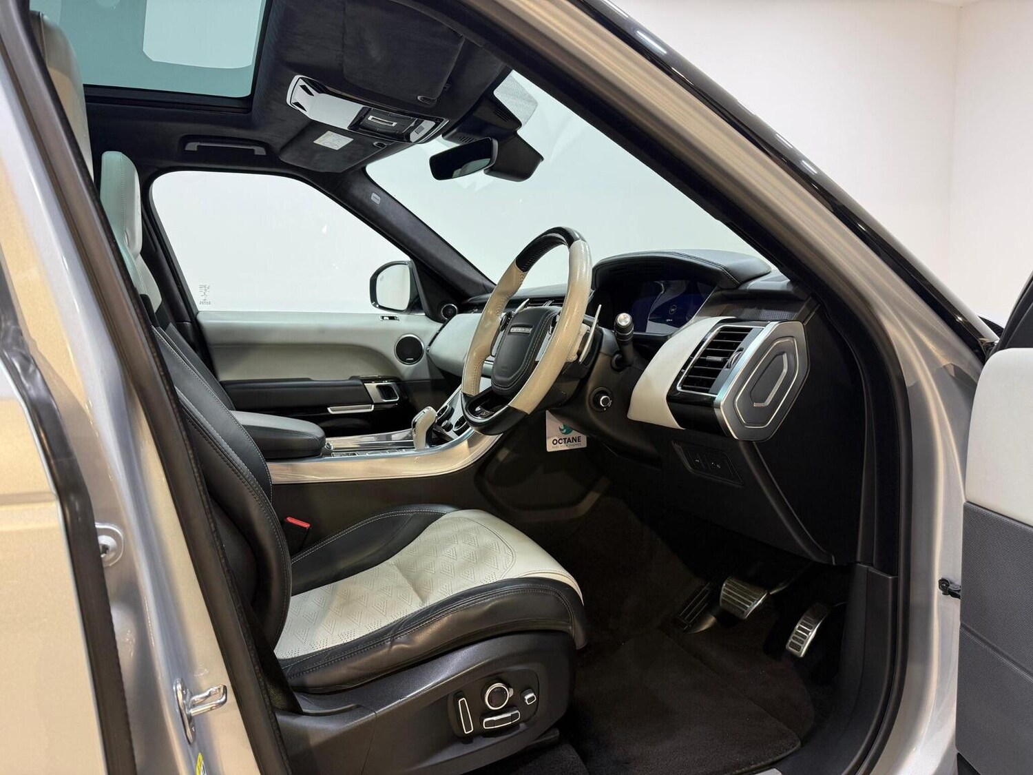 Used Land Rover Range Rover Sport 2018 for sale - 77675638: Photo 15