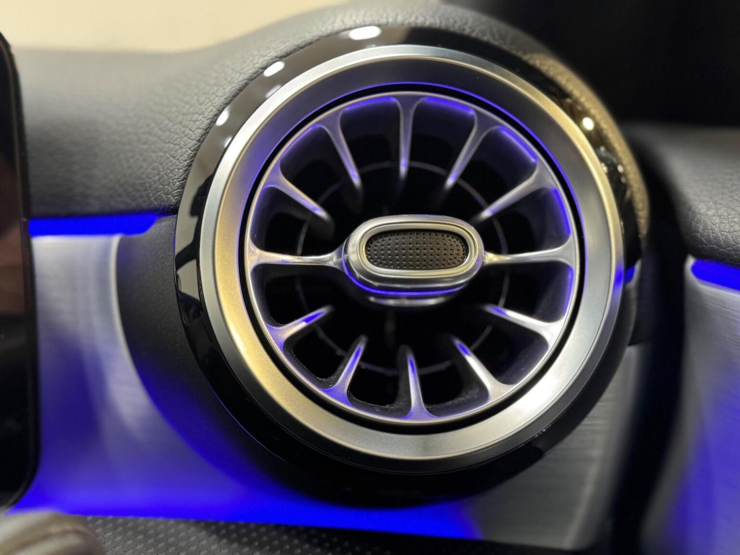 Used Mercedes-Benz A-Class 2020 for sale - 77609977: Photo 16