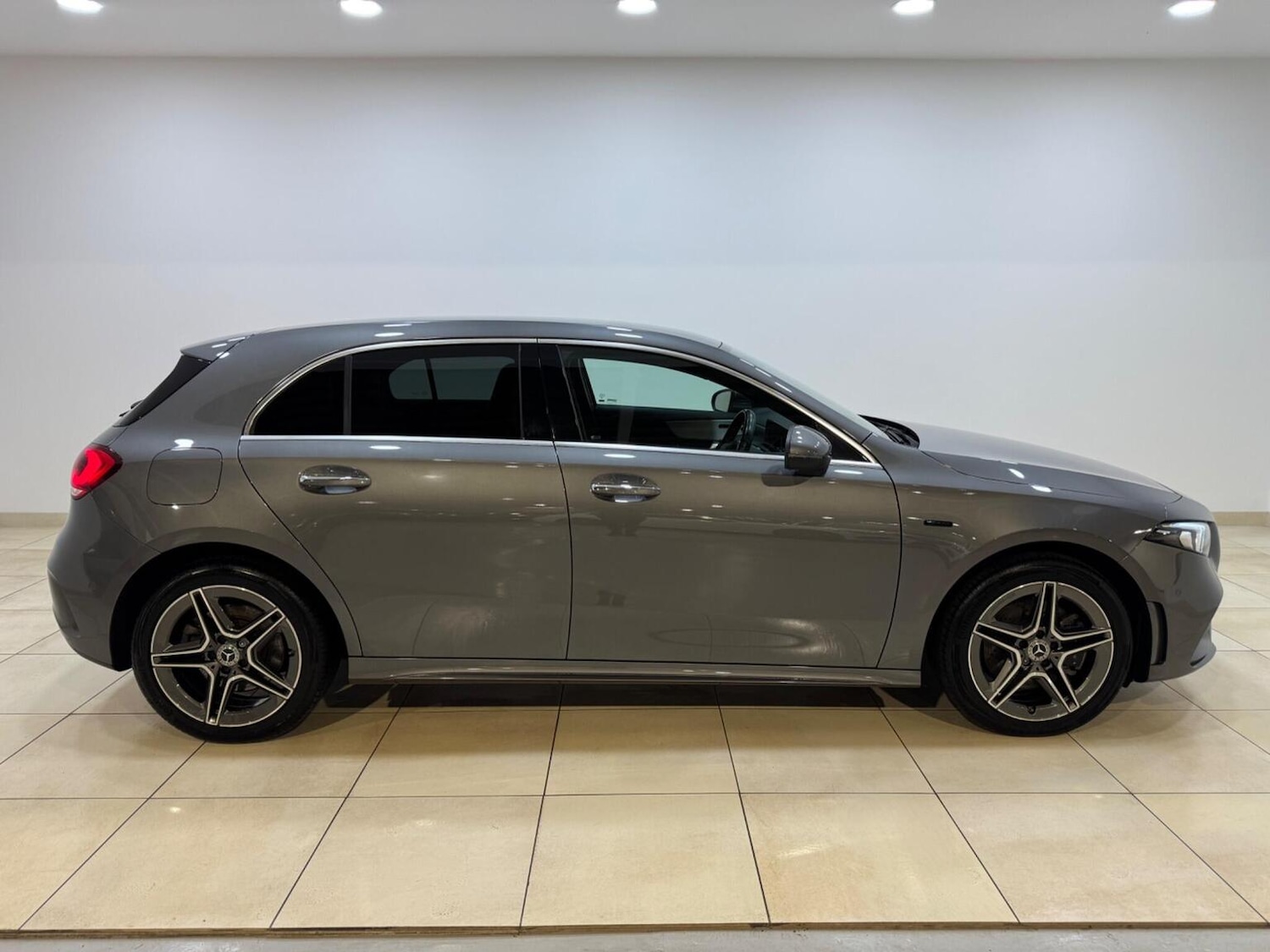 Used Mercedes-Benz A-Class 2020 for sale - 77609977: Photo 4