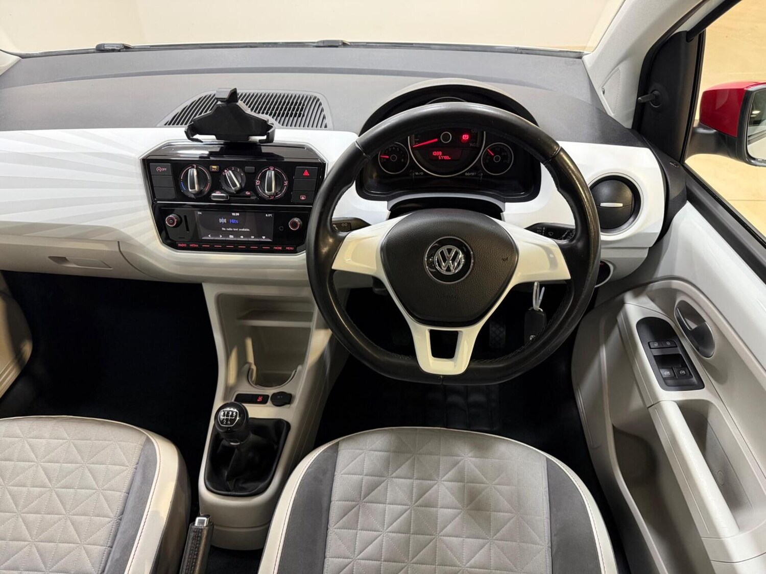 Used Volkswagen up! 2018 for sale - 77551385: Photo 13