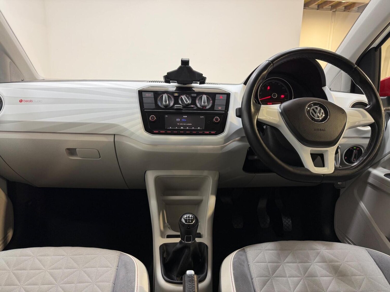 Used Volkswagen up! 2018 for sale - 77551385: Photo 16