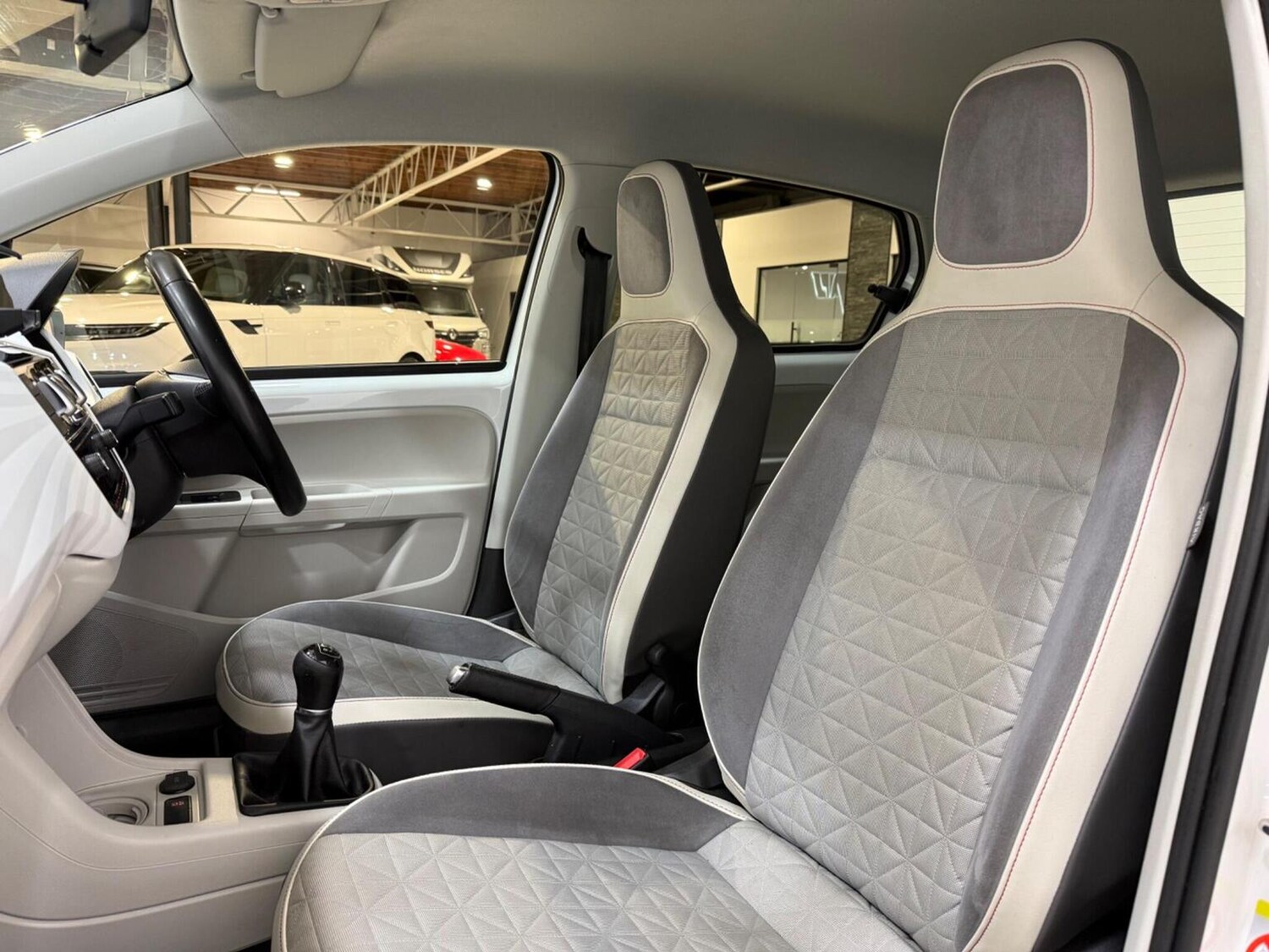 Used Volkswagen up! 2018 for sale - 77551385: Photo 43