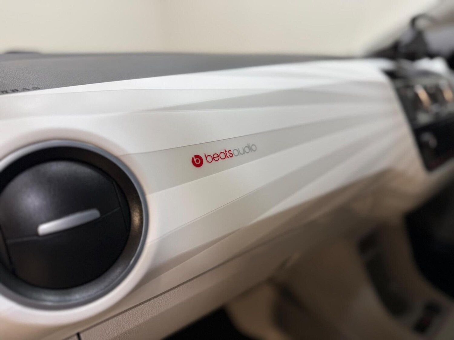 Used Volkswagen up! 2018 for sale - 77551385: Photo 55