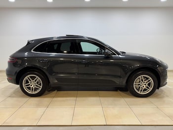 Used Porsche Macan 2017 for sale - 78112070: Photo