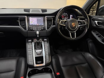 Used Porsche Macan 2017 for sale - 78112070: Photo