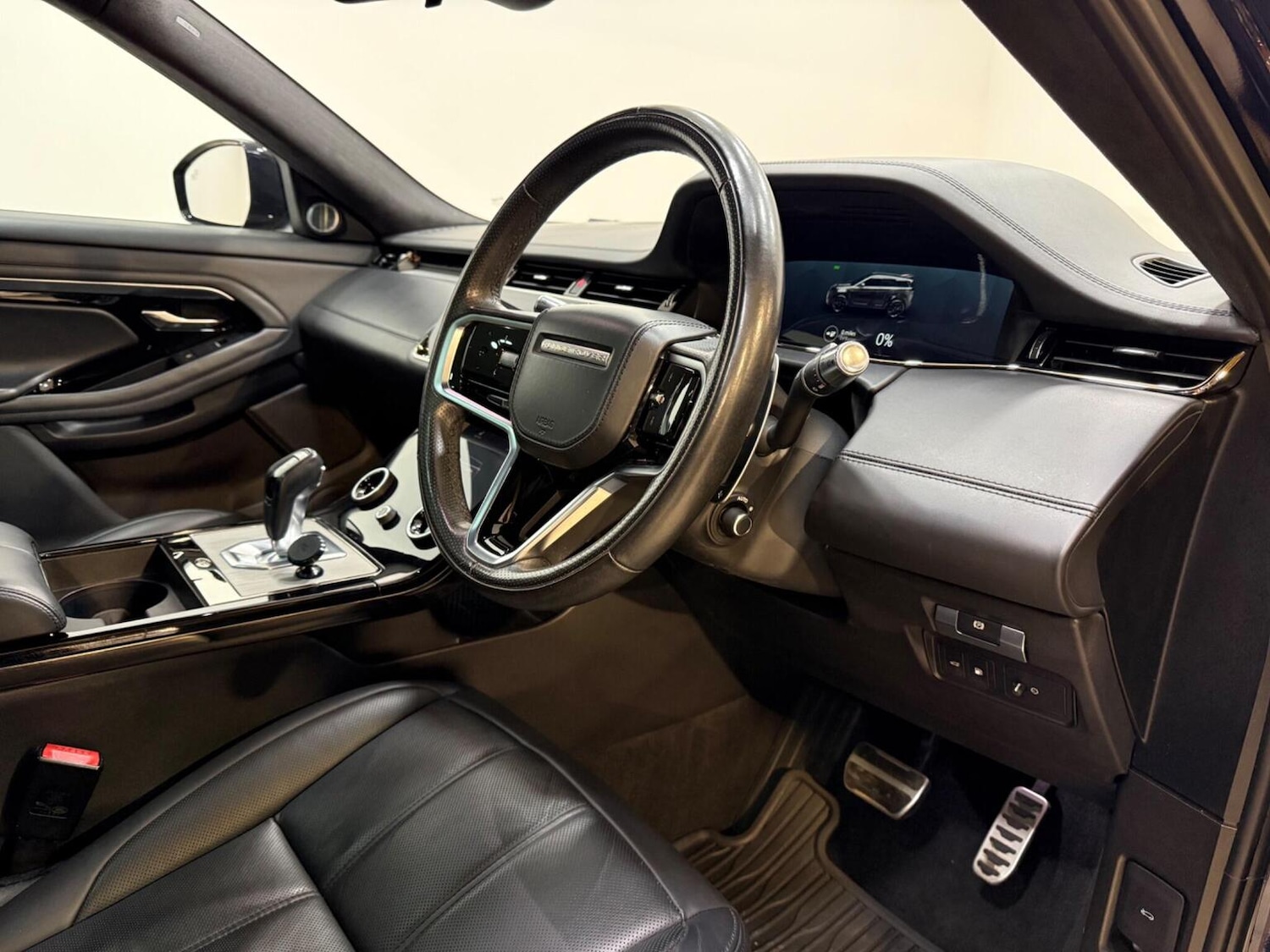 Used Land Rover Range Rover Evoque 2021 for sale - 77643677: Photo 12