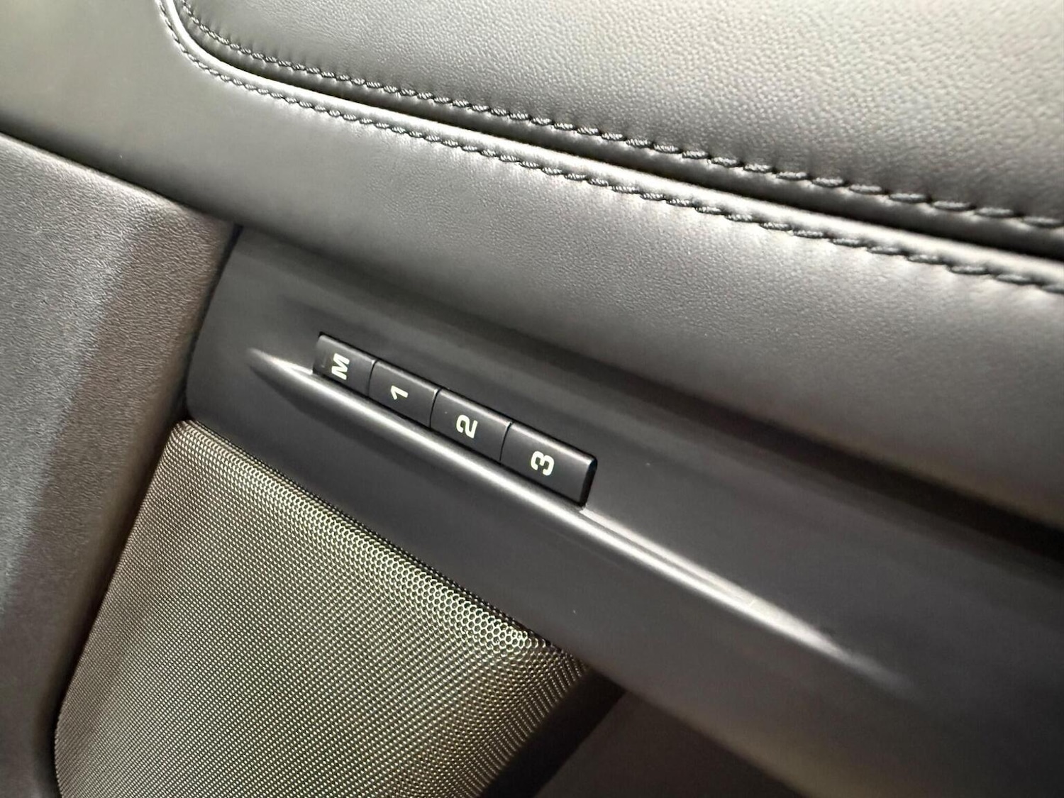 Used Land Rover Range Rover Evoque 2021 for sale - 77643677: Photo 25