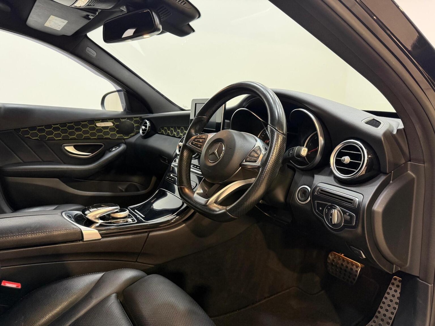 Used Mercedes-Benz C Class 2017 for sale - 77622574: Photo 12