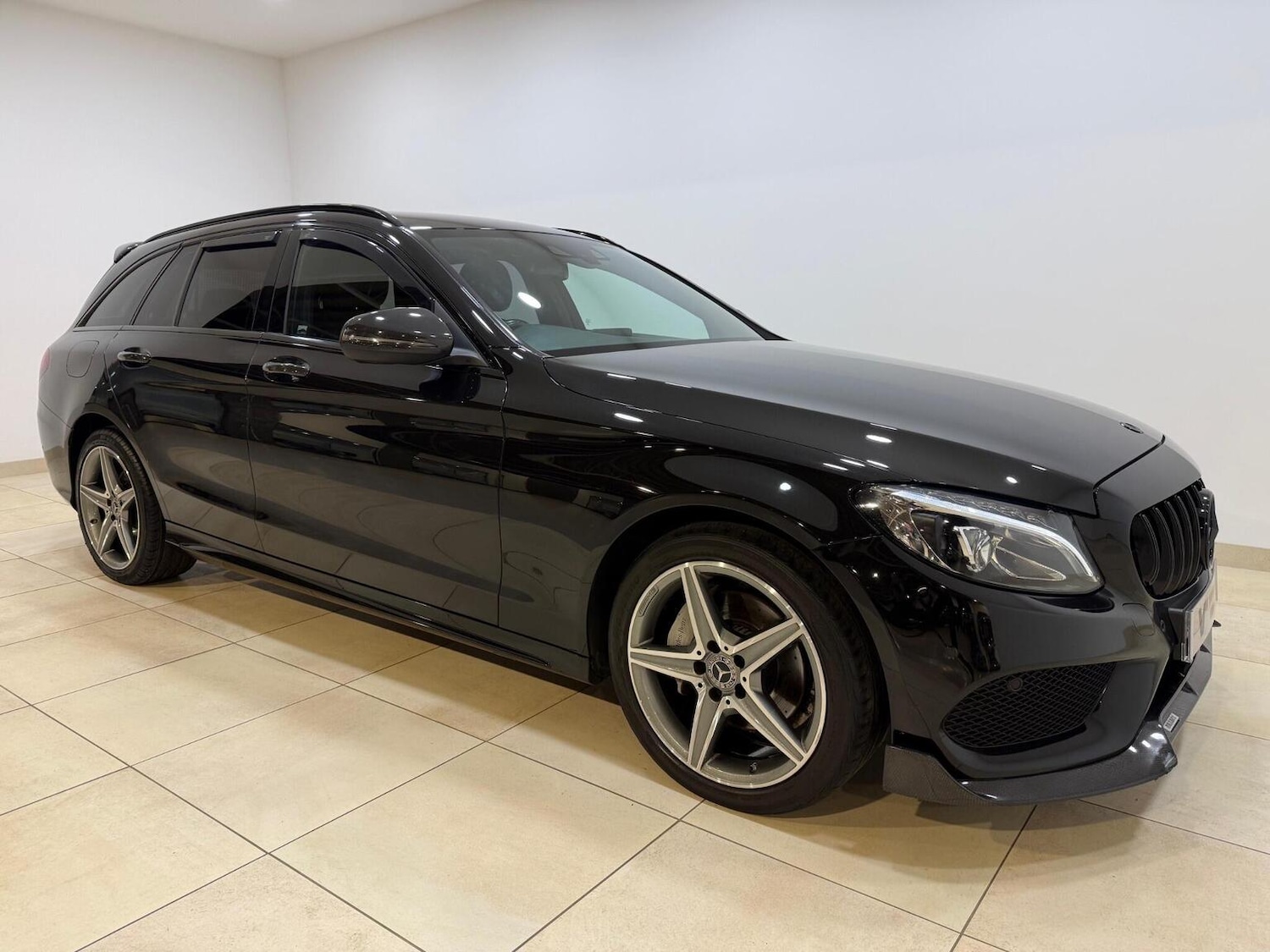 Used Mercedes-Benz C Class 2017 for sale - 77622574: Photo 5