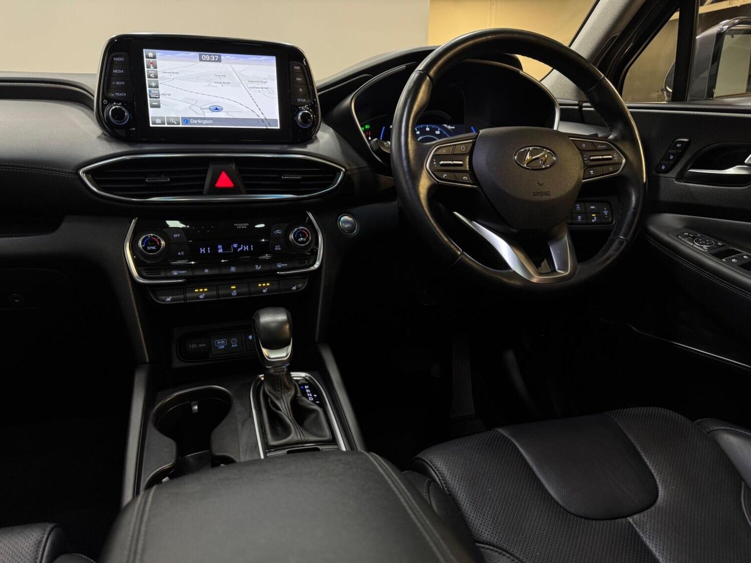 Used Hyundai Santa Fe 2021 for sale - 77562537: Photo 18