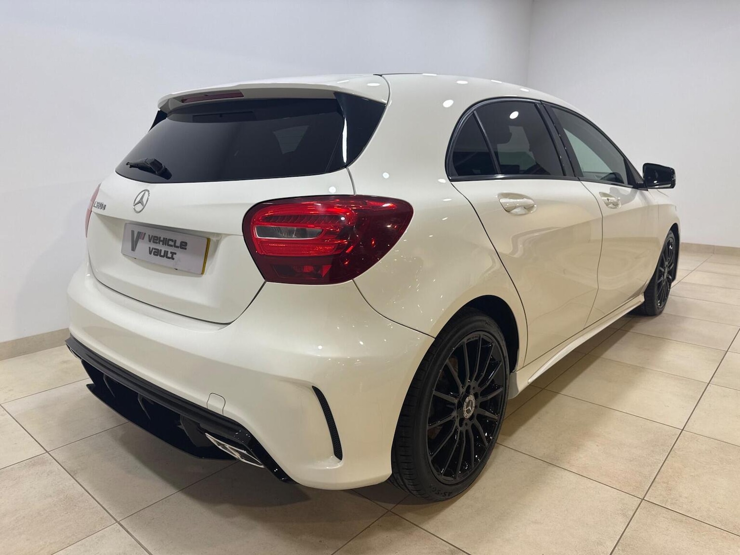 Used Mercedes-Benz A-Class 2017 for sale - 77707323: Photo 2