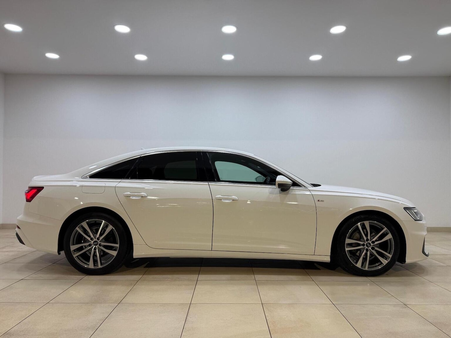 Used Audi A6 2021 for sale - 77551376: Photo 2