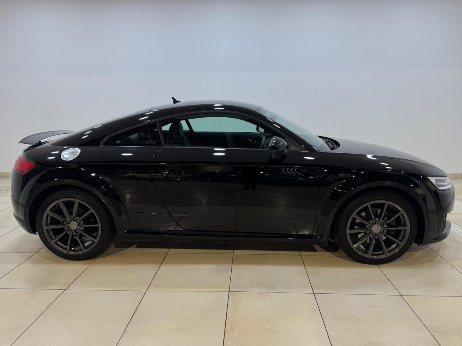 Used Audi TT 2018 for sale - 77906661: Photo 2