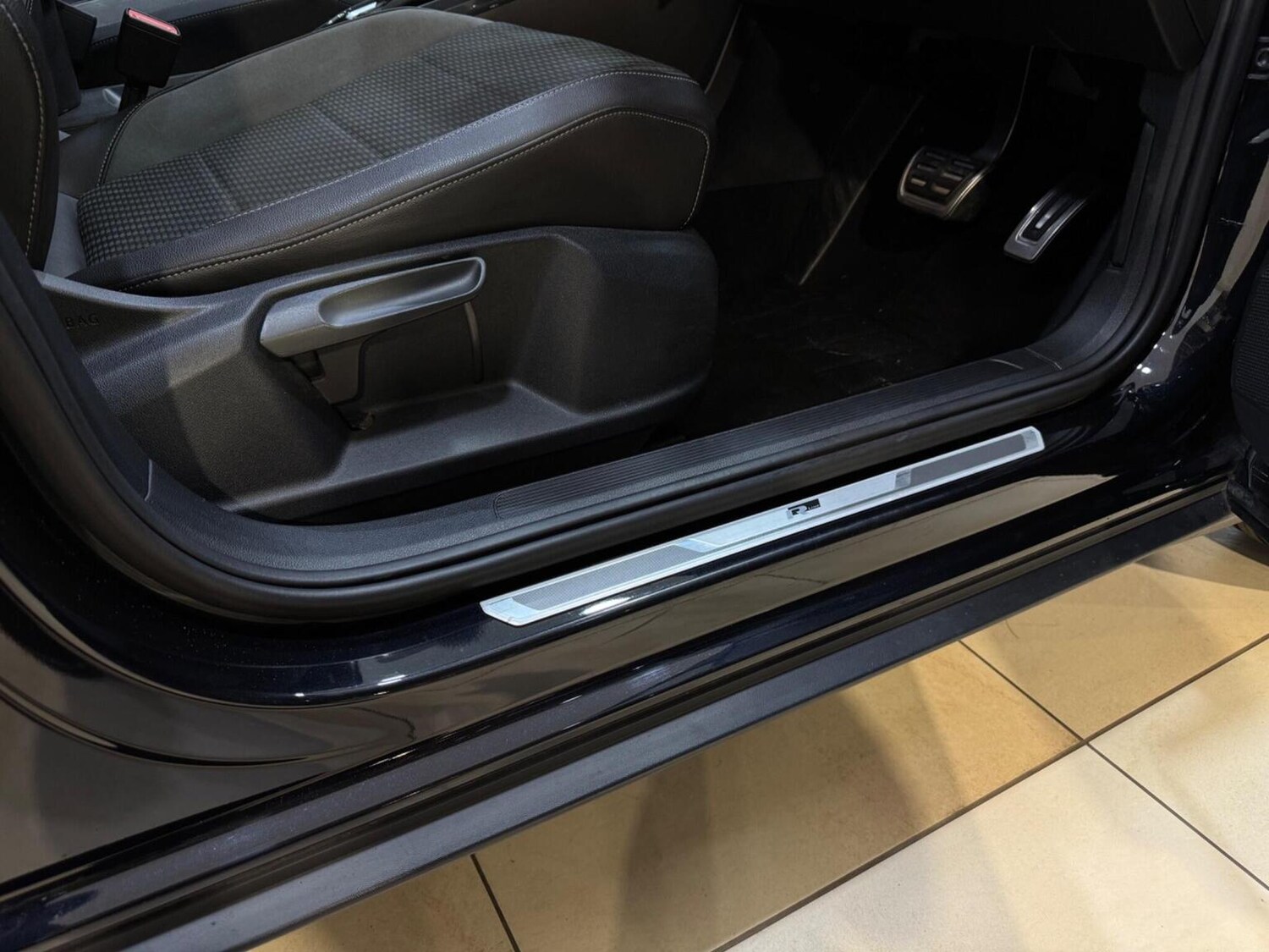 Used Volkswagen T-Roc 2019 for sale - 77551386: Photo 18