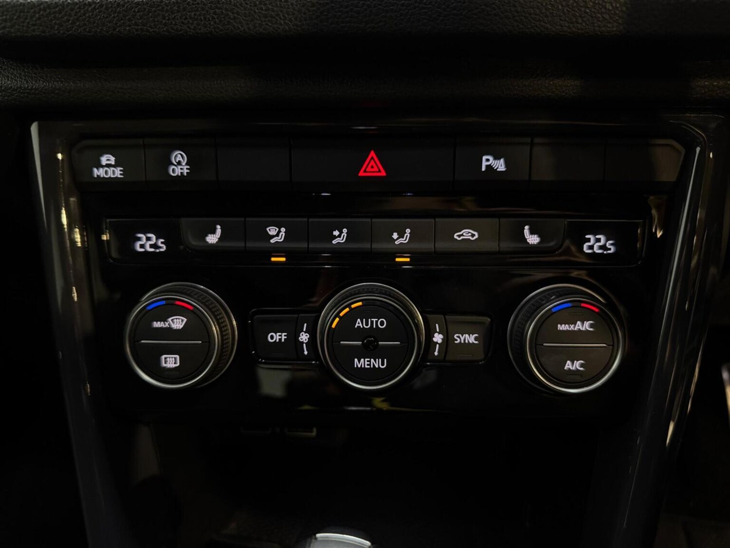 Used Volkswagen T-Roc 2019 for sale - 77551386: Photo 28