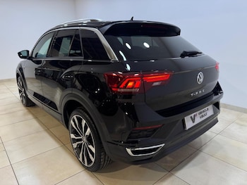 Used Volkswagen T-Roc 2019 for sale - 77551386: Photo