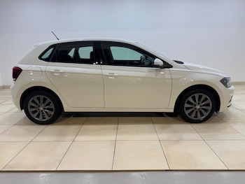 Used Volkswagen Polo 2018 for sale - 79143587: Photo