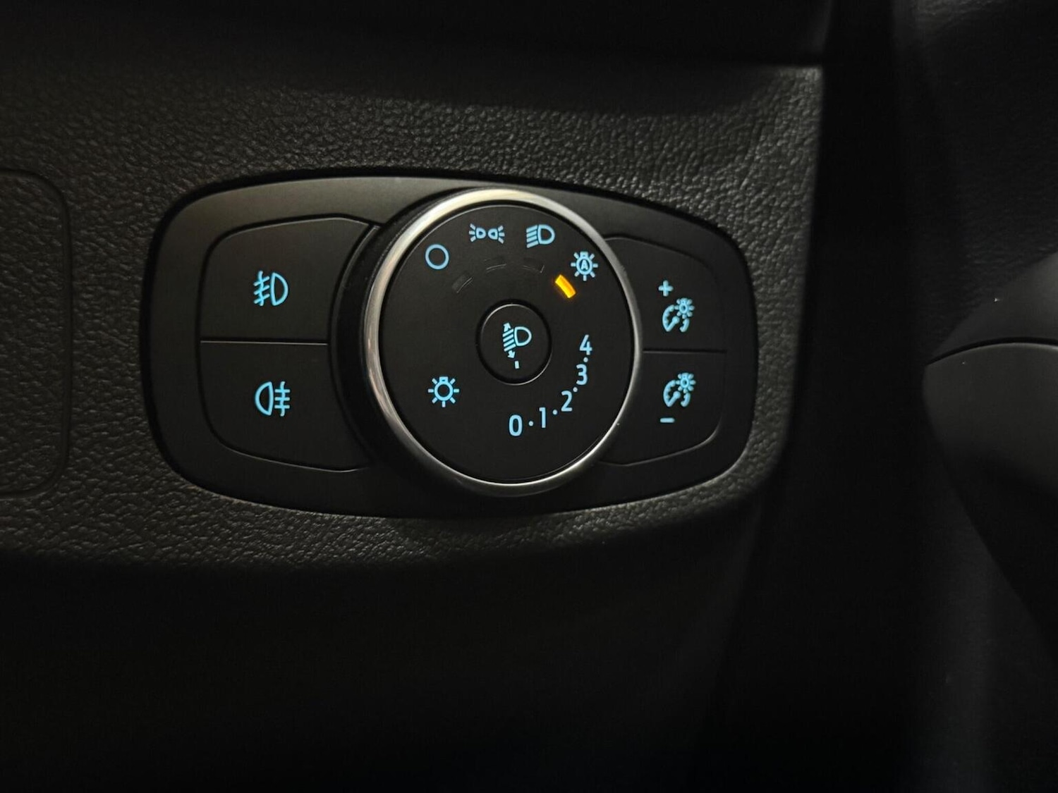 Used Ford Focus 2021 for sale - 77694187: Photo 10