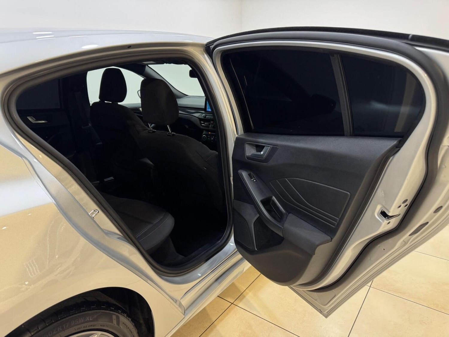 Used Ford Focus 2021 for sale - 77694187: Photo 19