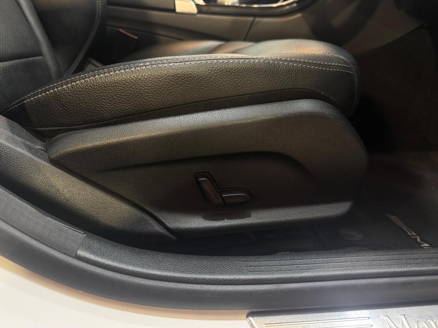 Used Mercedes-Benz C Class 2014 for sale - 78182787: Photo 11