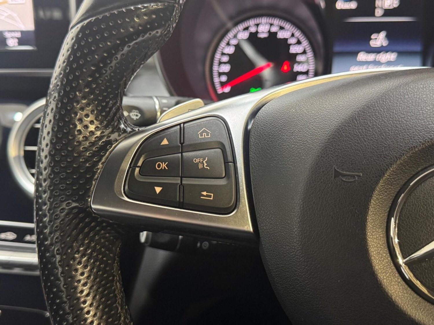 Used Mercedes-Benz C Class 2014 for sale - 78182787: Photo 21