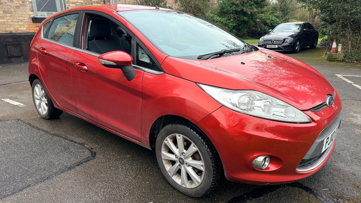 Used Ford Fiesta 2010 for sale - 77969530: Photo 2