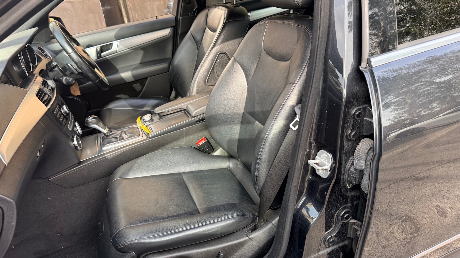 Used Mercedes-Benz C Class 2011 for sale - 77536419: Photo 32