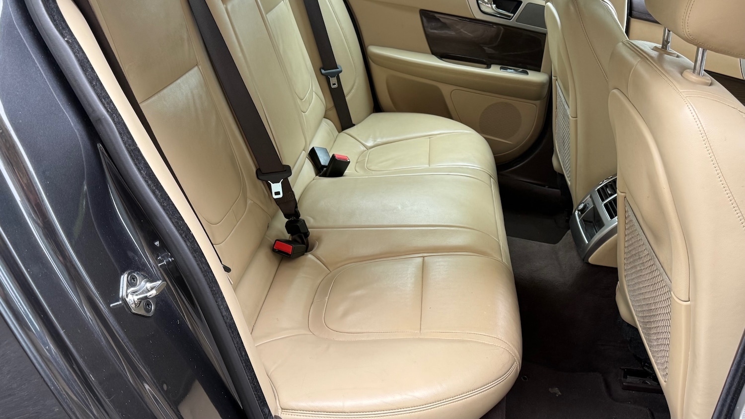 Used Jaguar XF 2012 for sale - 76071216: Photo 13