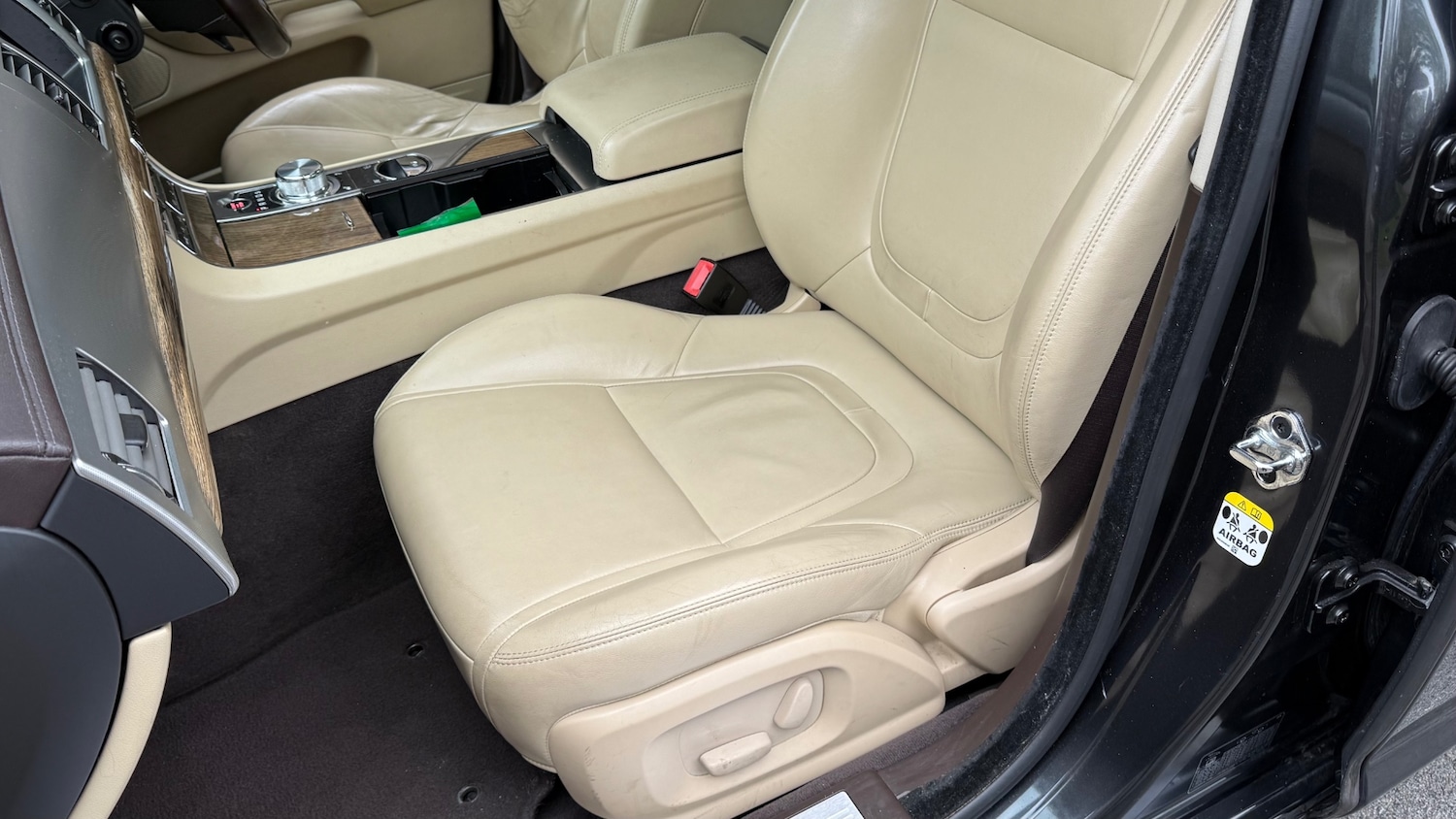 Used Jaguar XF 2012 for sale - 76071216: Photo 14