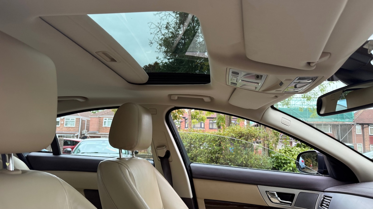 Used Jaguar XF 2012 for sale - 76071216: Photo 28
