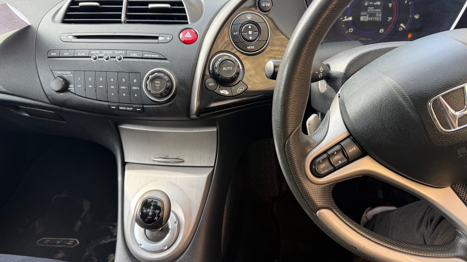 Used Honda Civic 2006 for sale - 76391420: Photo 12