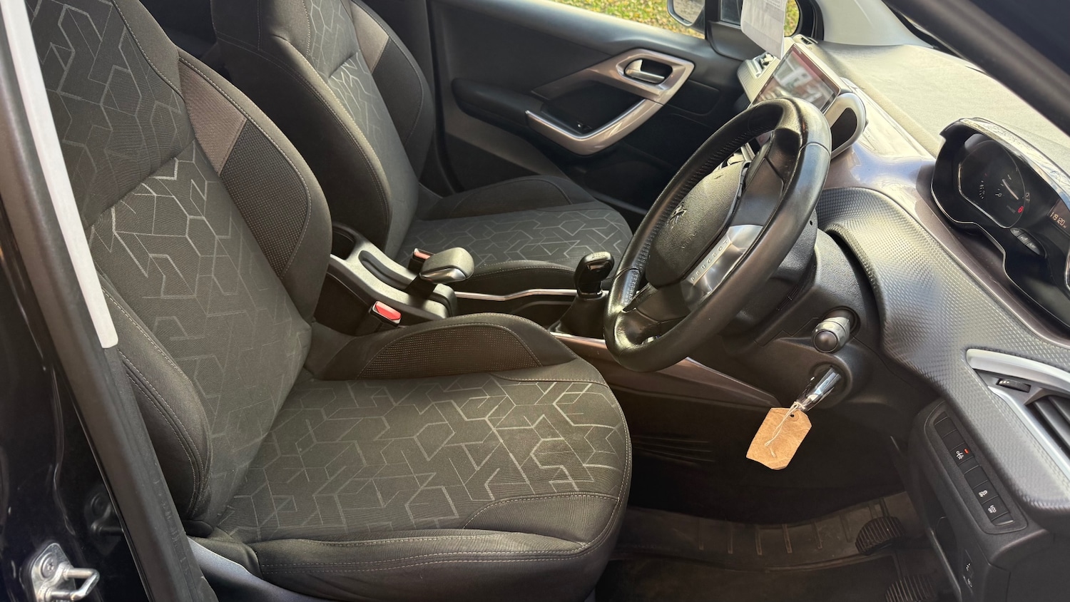 Used Peugeot 2008 2014 for sale - 76115260: Photo 13