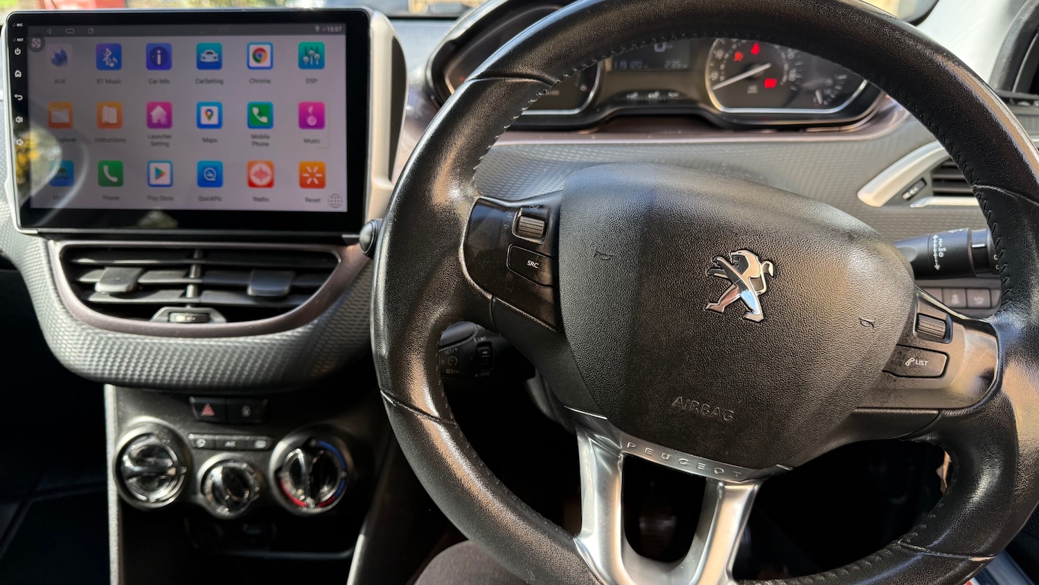 Used Peugeot 2008 2014 for sale - 76115260: Photo 14