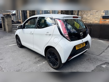 Used Toyota AYGO 2015 for sale - 79459685: Photo